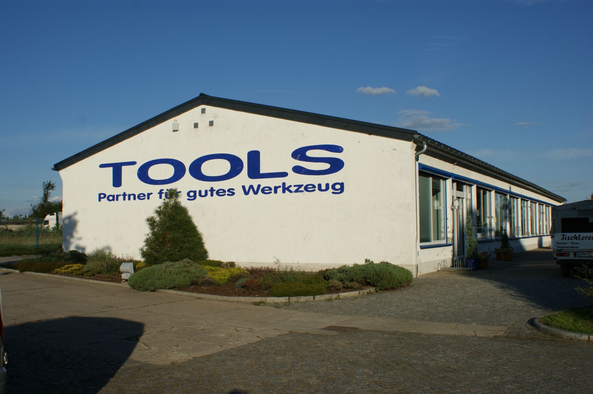 Firmengebäude von Tools Werkzeugfachhandel in Großenhain